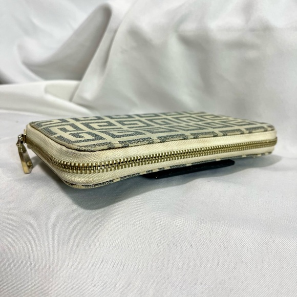Givenchy | 'Antigona' white/gray coated canvas monogram zip around wallet - Picture 5 of 8